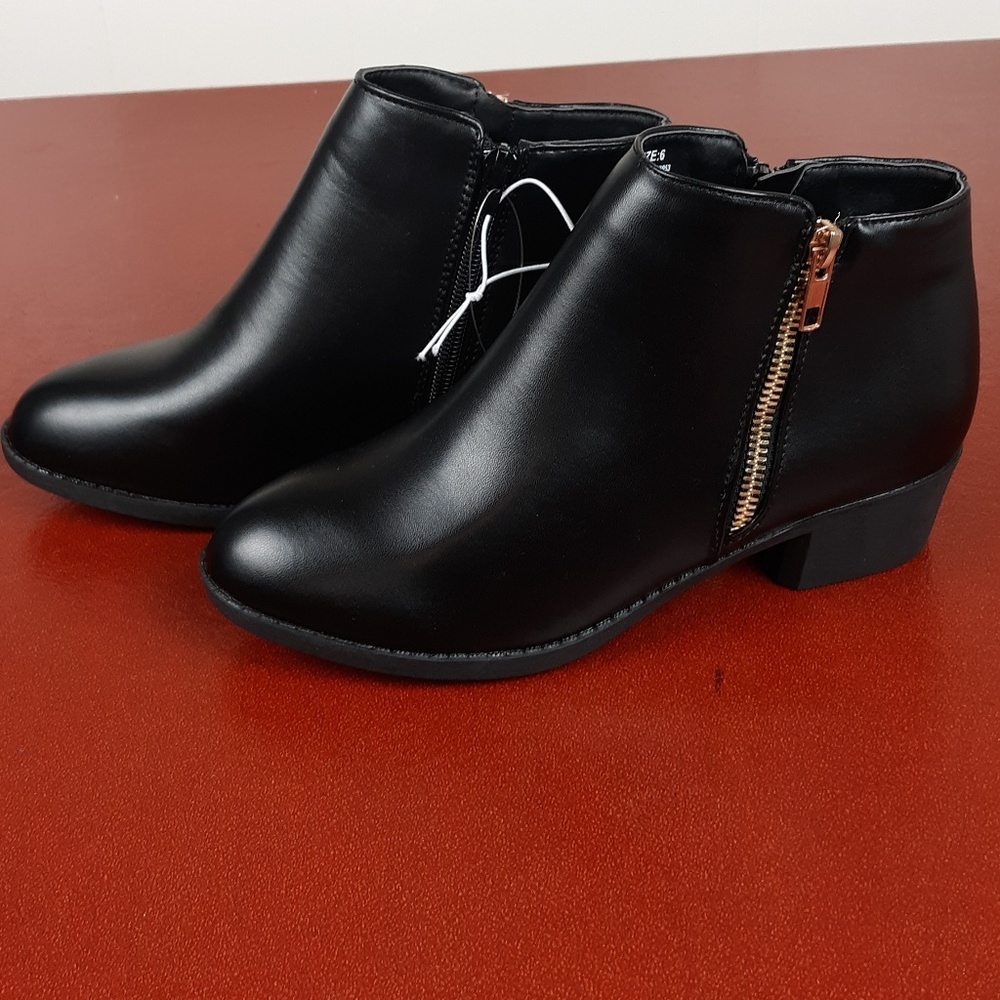 Ankle Boots NWOT